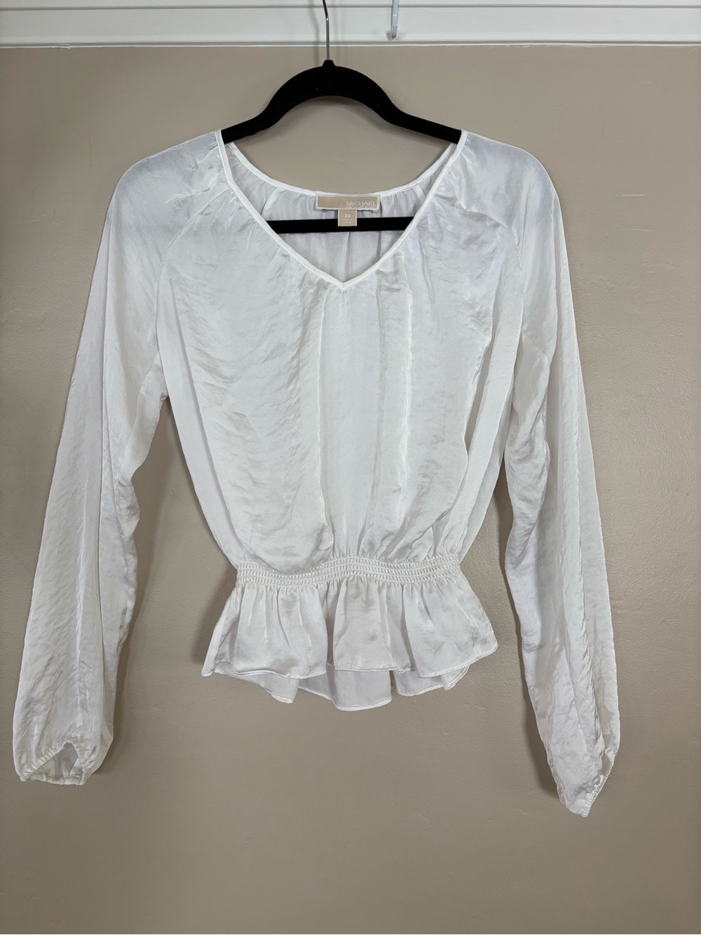 MICHAEL Michael Kors White V-Neck Peplum Long-Sleeve Blouse